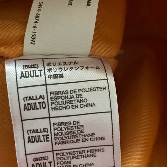 Mickey hat with Mickey body and Luigi - Picture 2 of 2